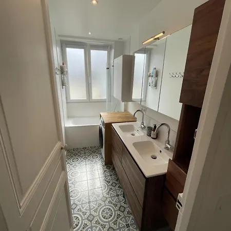 Quiet And Elegant With Eiffel Tower View Appartement *