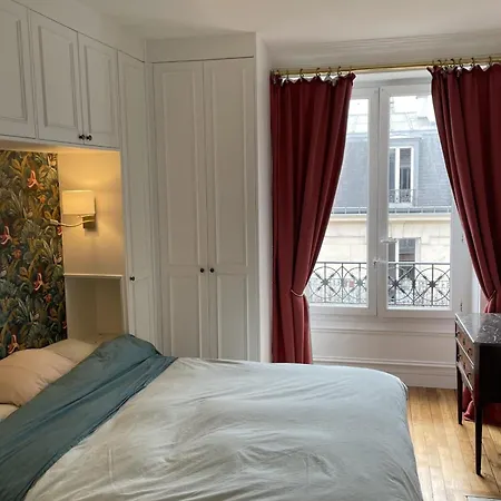 Quiet And Elegant With Eiffel Tower View * 파리